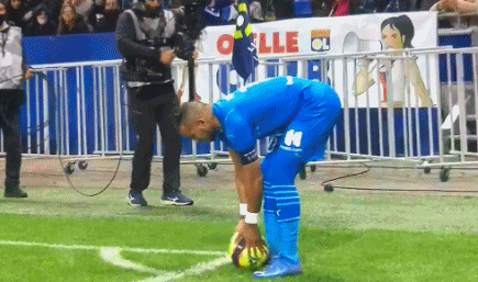 乔纳森-戴维：儒尼尼奥是史上最佳任意球手，他总能将球打进