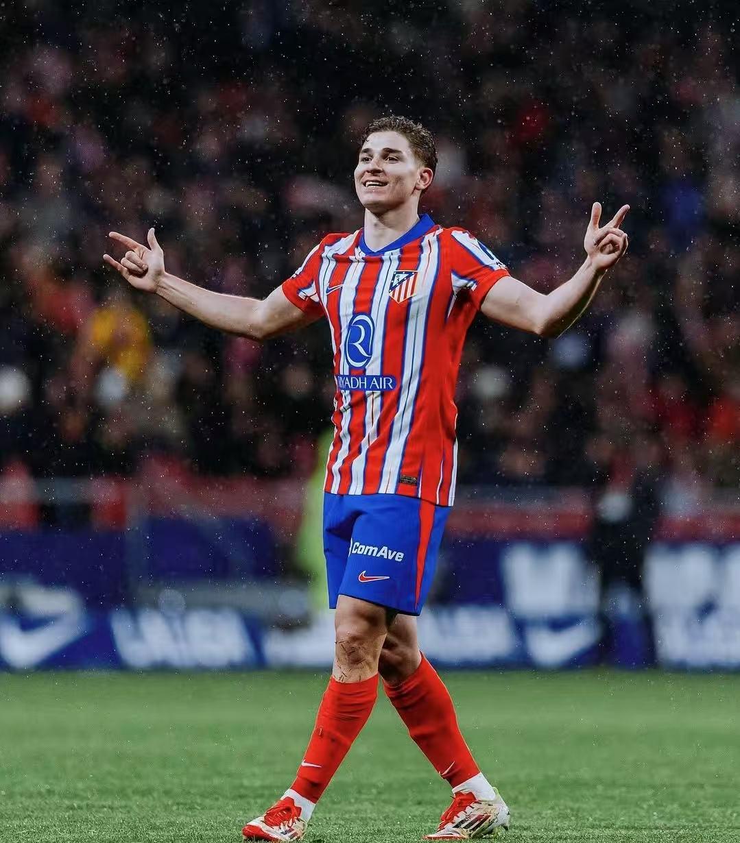 消除阻碍，重磅对决近在咫尺！乌西克VS维尔德：WBC正式批准巅峰碰撞