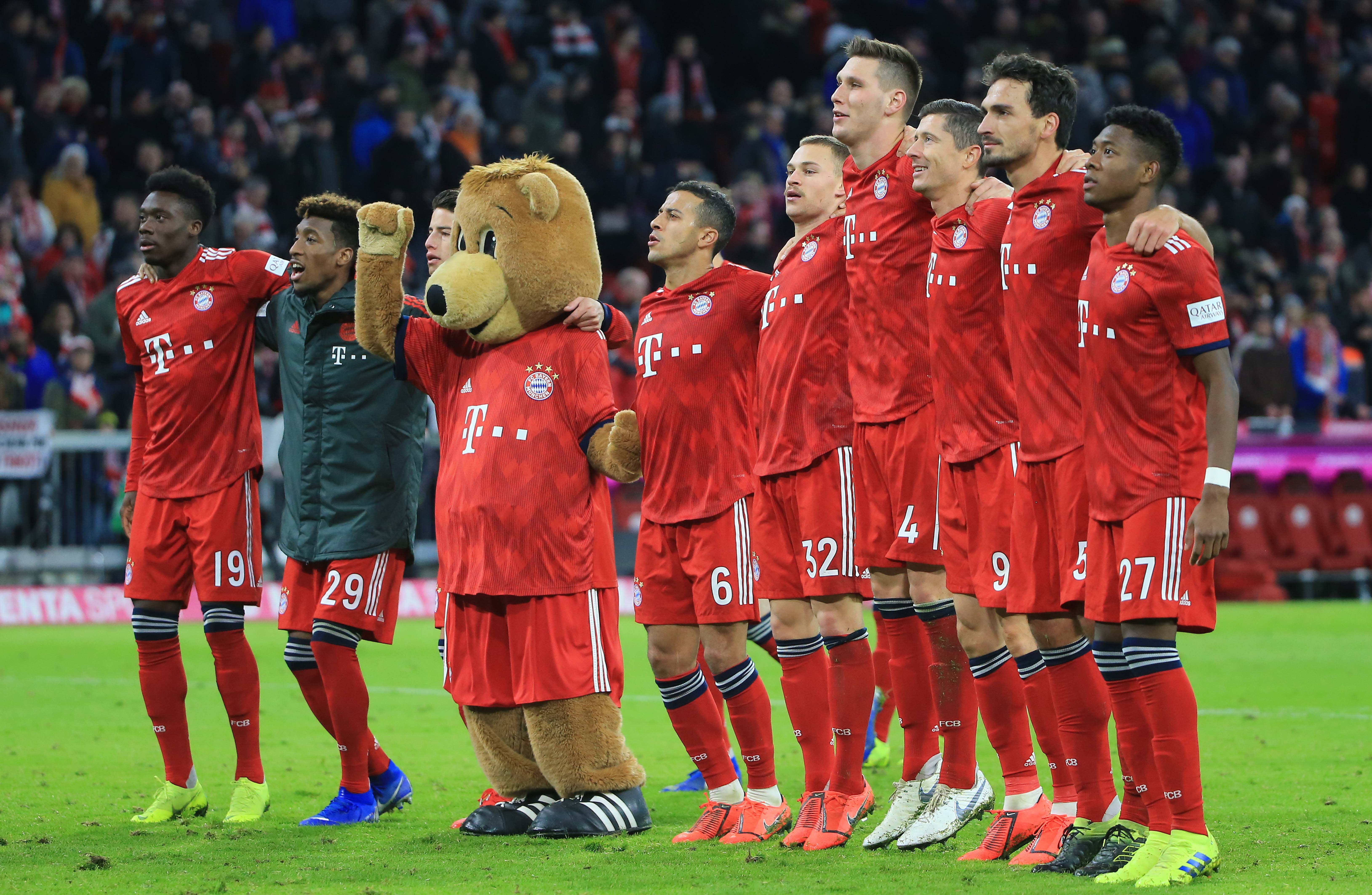 西媒：皇马10名后卫伤了6人，3天后就要对阵曼城