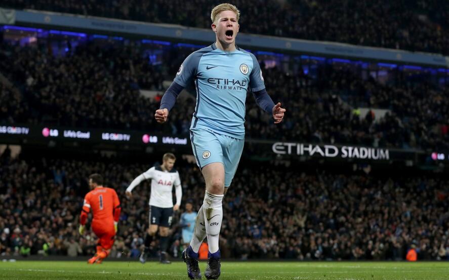 西媒：阿诺德和卡马文加今天接受检查，二人伤情都令人担忧