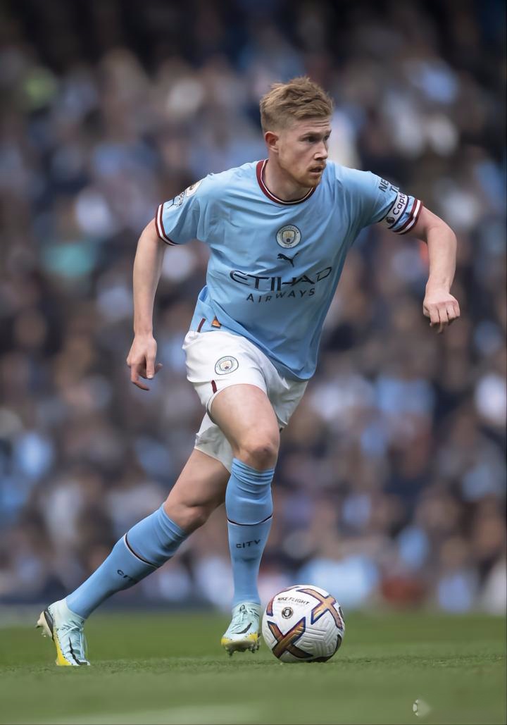 弗里克：拉菲尼亚回归对球队非常利好，我们仍有需要改进之处