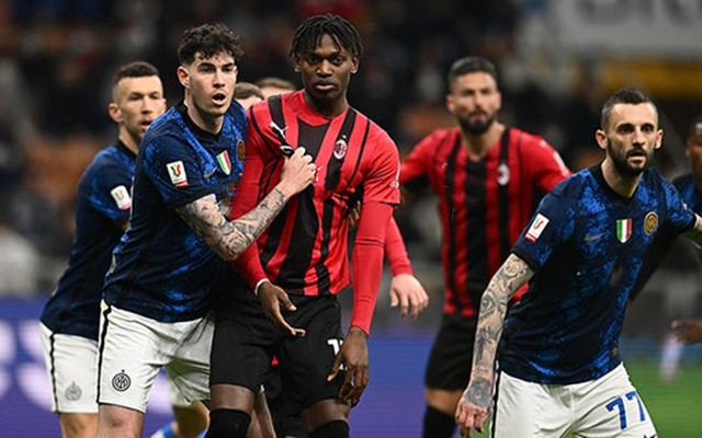 记者：皇马今天训练维尼修斯与姆巴佩长时间与教练组进行沟通